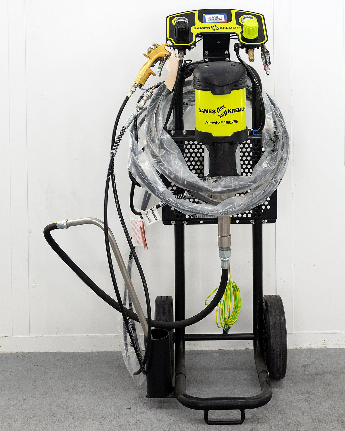 Kremlin Pump Spraying System - 15C25 - Xcite Gun (09-114) - Cart Mount - Finishers Depot